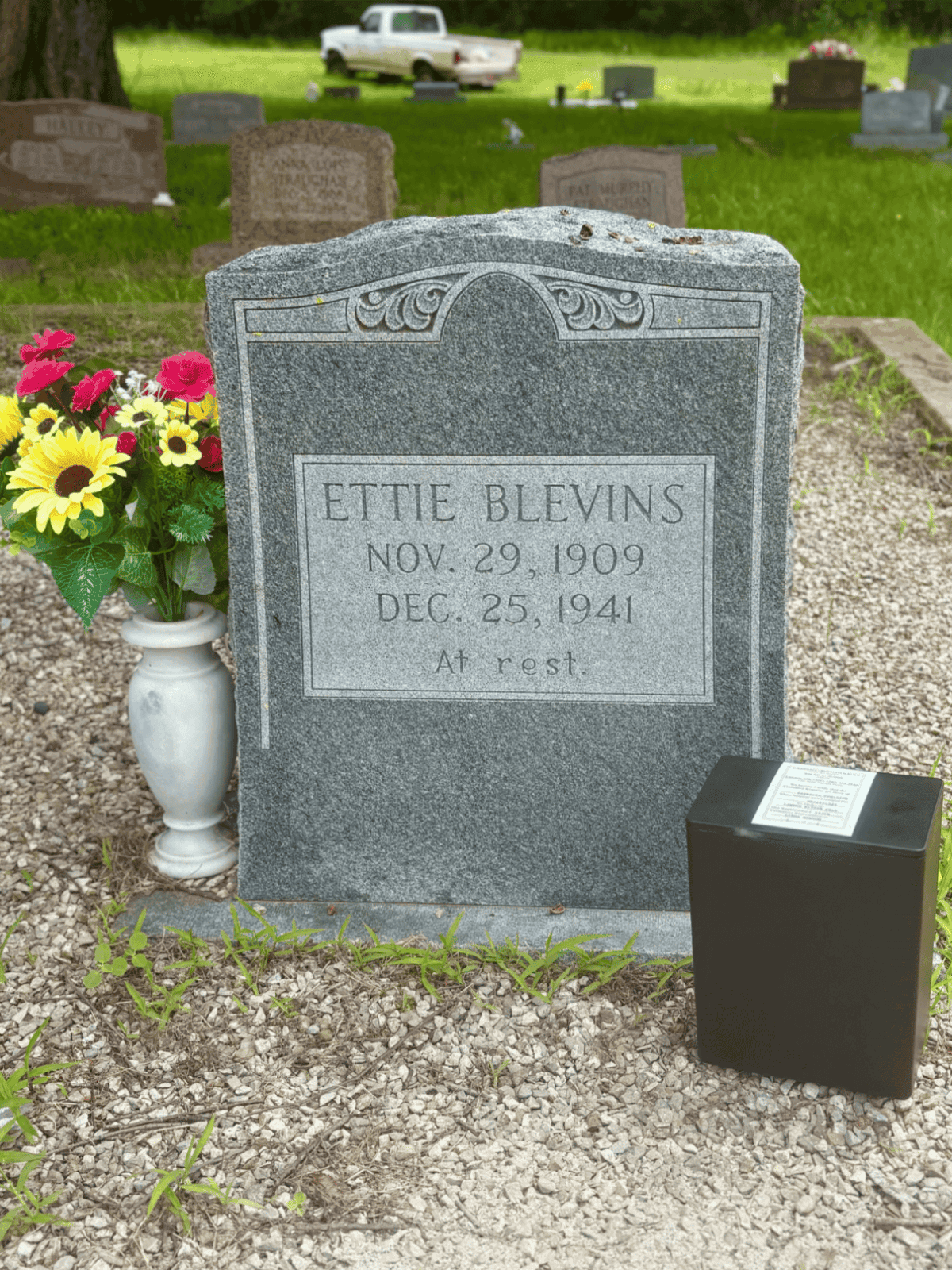 Pat & Ettie